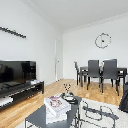 Maison 4 - 12 Personnes - Parking Prive - Metro 7 - Rer B - * 拉古尔纳夫