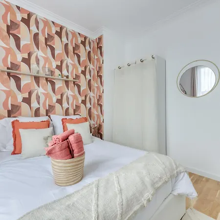 Maison 4 - 12 Personnes - Parking Prive - Metro 7 - Rer B - * La Courneuve